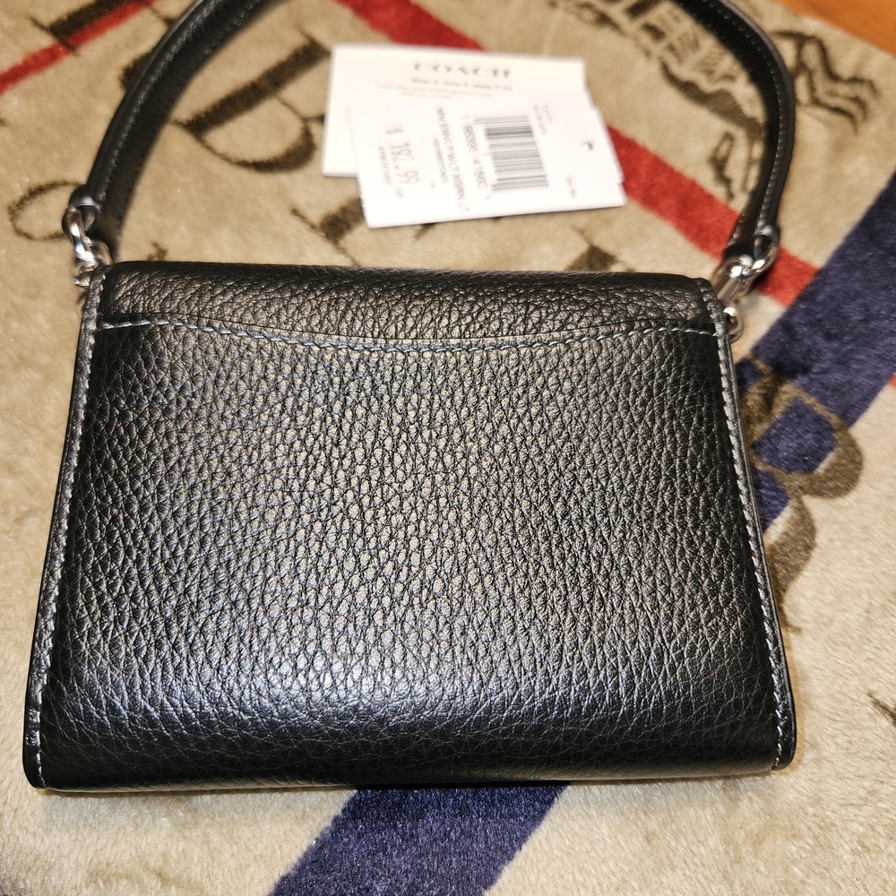 Small Coach Black Leather Crossbody Wallet - Picture 2 of 5
